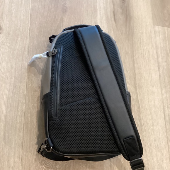 NWT UNISEX COACH BLACK/ GRAY LEATHER ONE SHOULDER BACKPACK MEDIUM SIZE - Picture 14 of 16